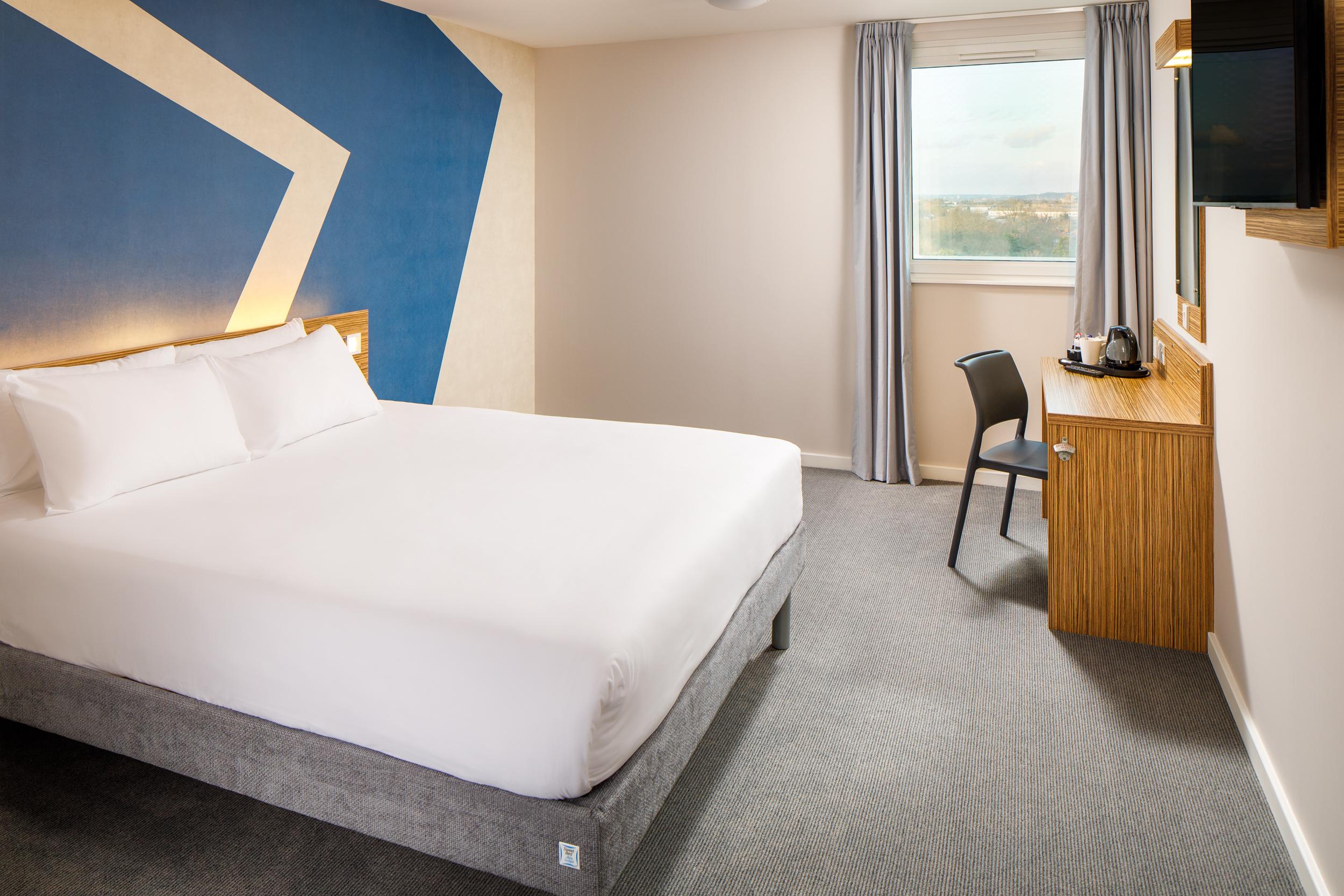 Ibis Budget London Heathrow Central Cranford Exterior foto